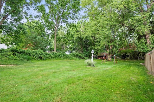 798 Hawthorne Pl, Webster, NY 14580 - view of yard