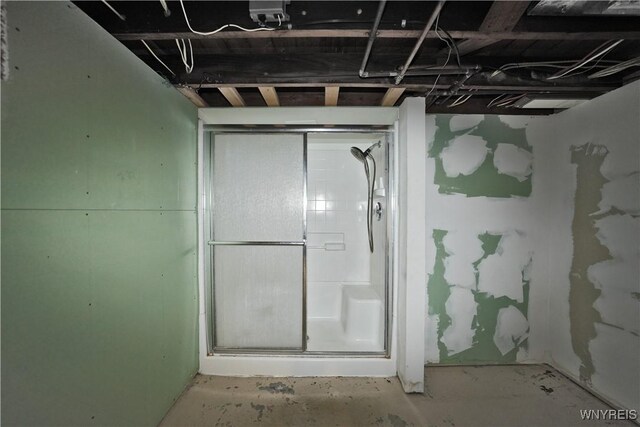 120 Cloverside Ct, West Seneca, NY 14224 - view of bathroom
