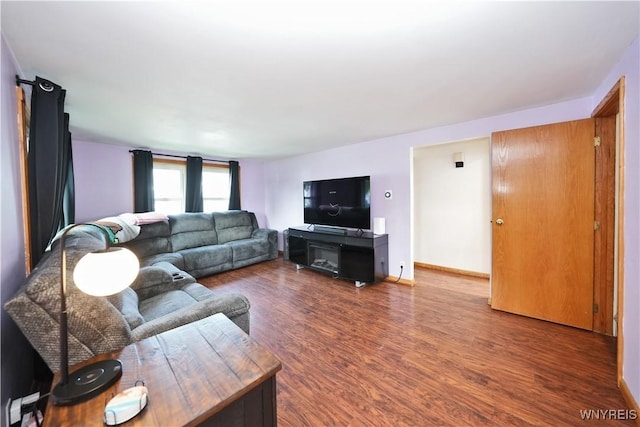 120 Cloverside Ct, West Seneca, NY 14224 - living room with wood finished floors and baseboards