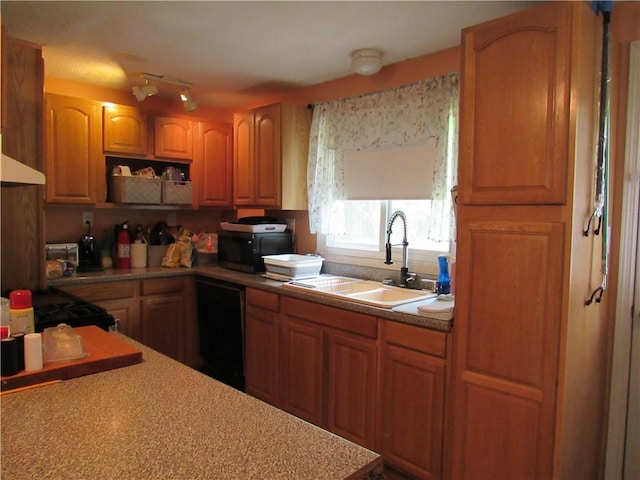 18 Mark Cir, Naples, NY 14512 - kitchen featuring black appliances and light countertops