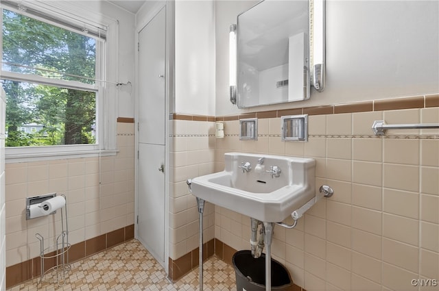 307 3rd St, Salina, NY 13088 - photo 24