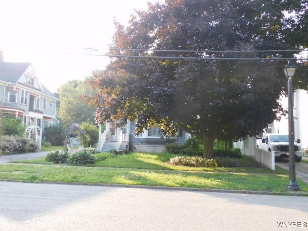 18 Ellicott Ave, Batavia City, NY 14020 - photo 3