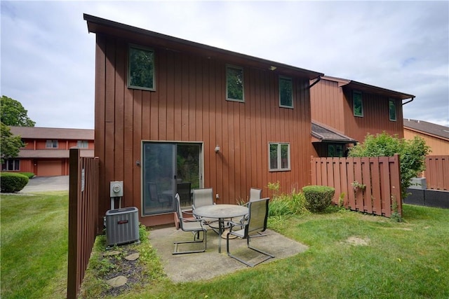 21 Spring Hl, Perinton, NY 14450 - rear view of property with a patio