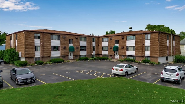 51 S 86th St Unit 10B, Niagara Falls, NY 14304 - view of building exterior featuring uncovered parking