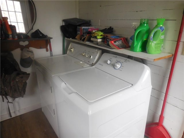 45 Olin Ave, Perry, NY 14530 - laundry room featuring washing machine and dryer