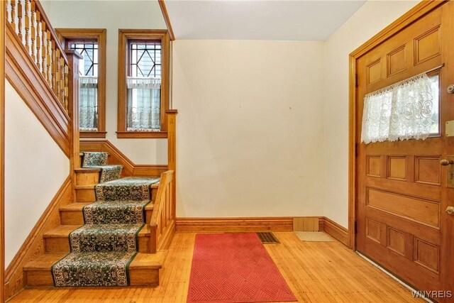 499 Breckenridge St, Buffalo, NY 14213 - foyer entrance featuring stairs and light wood-style floors