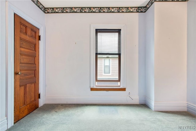 499 Breckenridge St, Buffalo, NY 14213 - carpeted spare room featuring baseboards