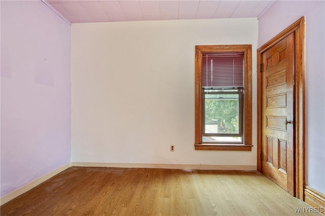 499 Breckenridge St, Buffalo, NY 14213 - unfurnished room featuring light wood-type flooring and ornamental molding