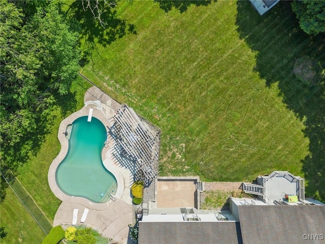 6924 Todd Way, Salina, NY 13088 - bird's eye view of a pool