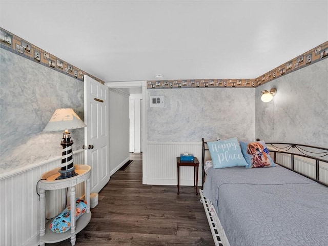 5631 W Blf, Newfane, NY 14126 - bedroom with wood finished floors and a wainscoted wall
