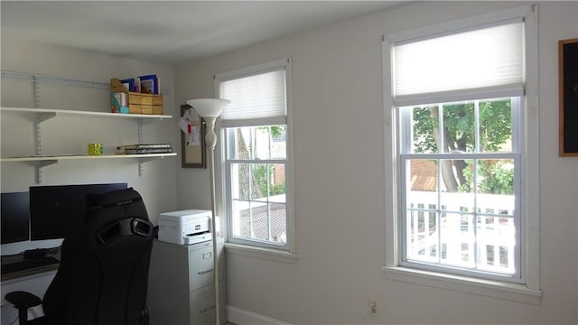 164 S Fitzhugh St, Rochester, NY 14608 - home office with baseboards
