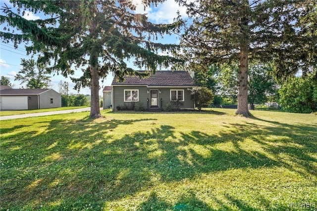 4034 Burke Pkwy, Hamburg, NY 14219 - ranch-style house featuring a front lawn