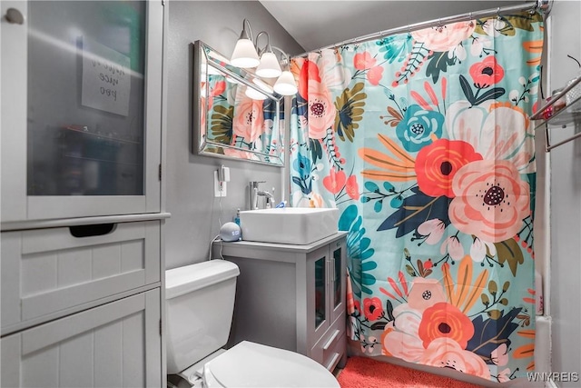 4034 Burke Pkwy, Hamburg, NY 14219 - bathroom featuring a shower with curtain and vanity