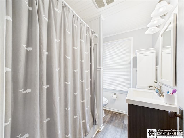 118 N 3rd St, Allegany, NY 14706 - bathroom with vanity, wainscoting, wood finished floors, crown molding, and a shower with shower curtain
