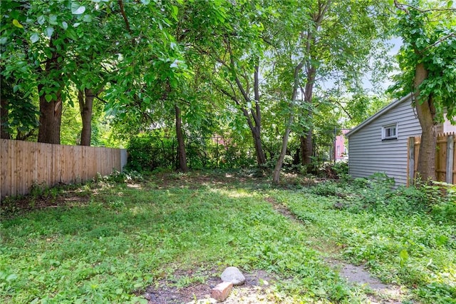 9 Englert St, Rochester, NY 14605 - view of yard