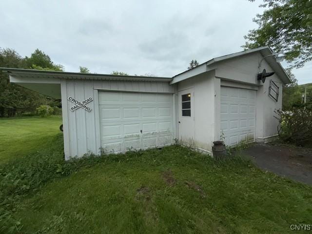 6792 Creek Rd, Lincoln, NY 13421 - view of garage