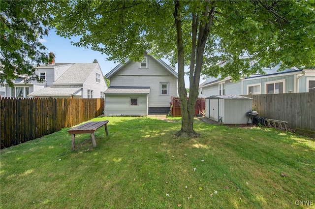 345 Wayland Rd, Salina, NY 13208 - fenced backyard featuring a storage unit