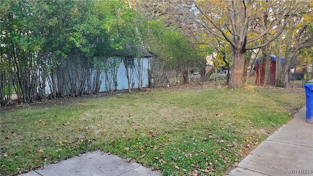 25 Fernwood Ave, West Seneca, NY 14206 - view of grassy yard