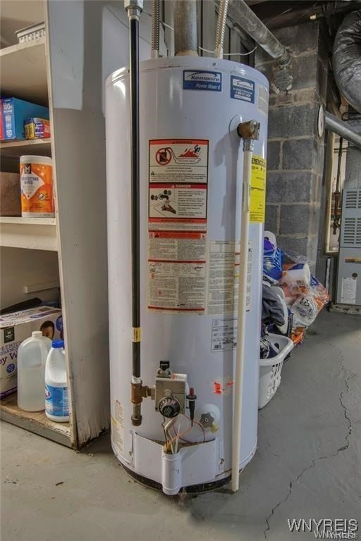 40 Remington Pl, Buffalo, NY 14210 - utility room featuring gas water heater