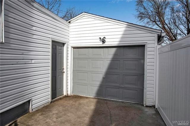 40 Remington Pl, Buffalo, NY 14210 - detached garage featuring driveway