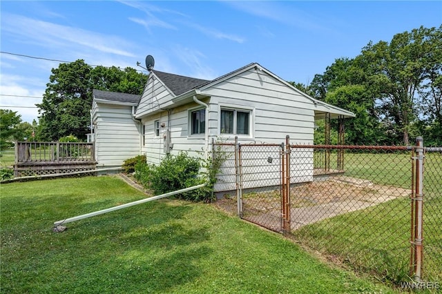 5910 Edgewood Dr, Niagara, NY 14304 - view of side of property with a shingled roof
