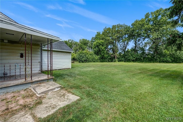 5910 Edgewood Dr, Niagara, NY 14304 - view of grassy yard