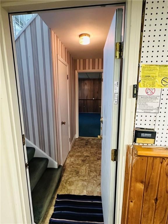 55 Wegman St, Sennett, NY 13021 - hall with stairway