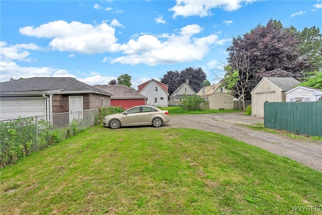 11 7th Ave, North Tonawanda, NY 14120 - view of yard with a residential view and driveway