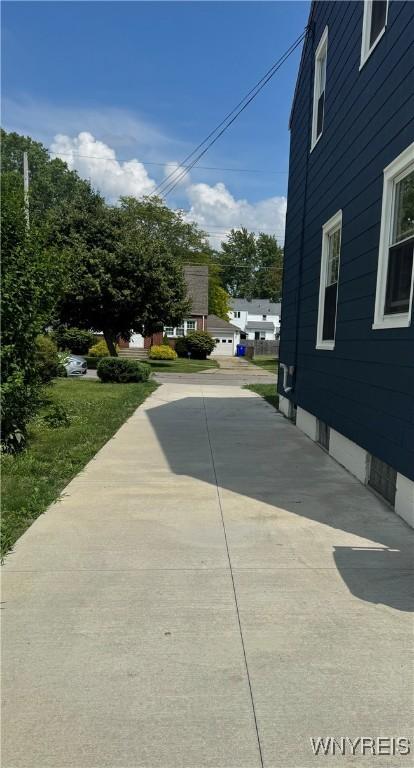 129 Brookside Dr, West Seneca, NY 14220 - view of property exterior