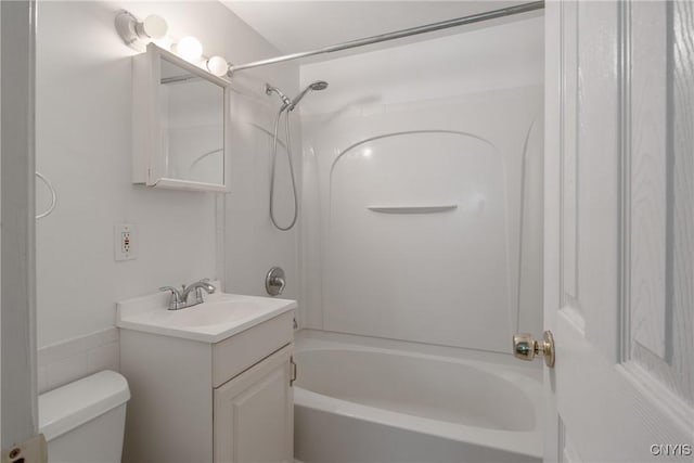 101 Comstock Ave, Syracuse, NY 13210 - bathroom with shower / bathtub combination and vanity