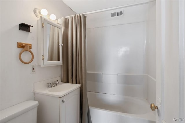101 Comstock Ave, Syracuse, NY 13210 - full bath with vanity and shower / bath combo with shower curtain