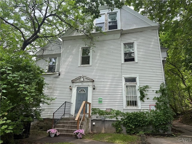 101 Comstock Ave, Syracuse, NY 13210 - view of front of home