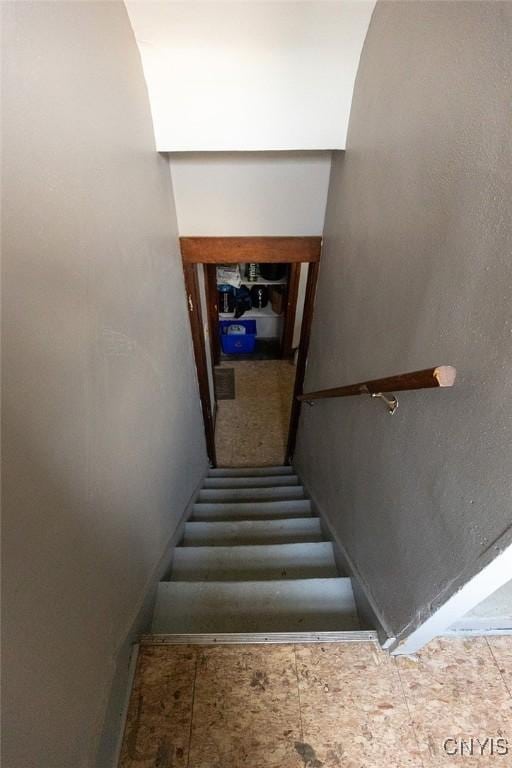 2228-30 Grant Blvd Unit 30, Syracuse, NY 13208 - view of stairway