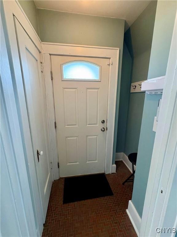 153 Milnor Ave, Syracuse, NY 13224 - entryway featuring baseboards