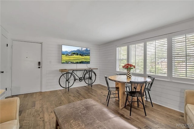 72 Old Lyme Dr Unit 3, Amherst, NY 14221 - dining room with wood finished floors