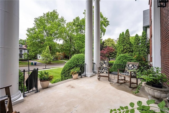 107 Oakland Pl Unit 1, Buffalo, NY 14222 - view of porch