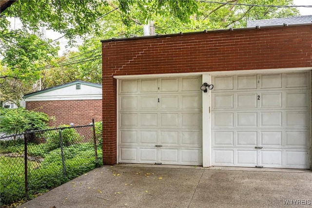 107 Oakland Pl Unit 1, Buffalo, NY 14222 - view of garage