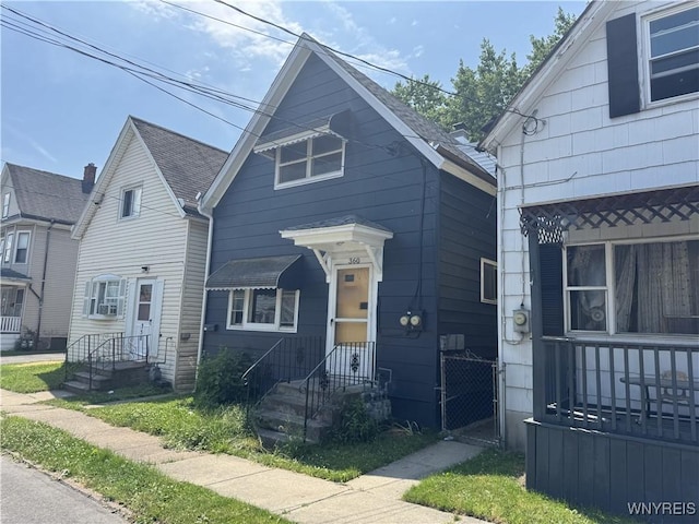 360 Longnecker St, Buffalo, NY 14206 - bungalow-style home with a gate