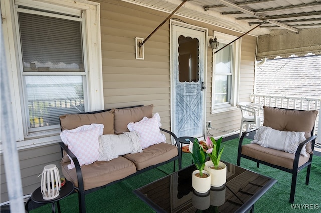 2363 Niagara St, Buffalo, NY 14207 - view of sunroom / solarium