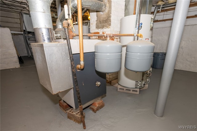 2363 Niagara St, Buffalo, NY 14207 - utilities featuring water heater