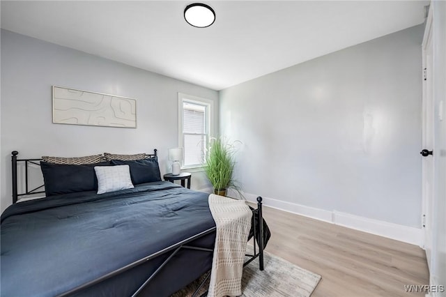 185 N Pleasant Pkwy, Cheektowaga, NY 14206 - bedroom featuring light wood-style flooring and baseboards