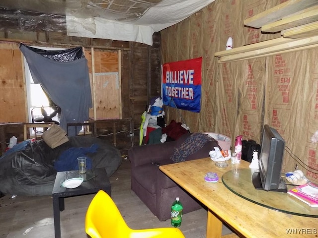 218 Strauss St, Buffalo, NY 14211 - view of living room