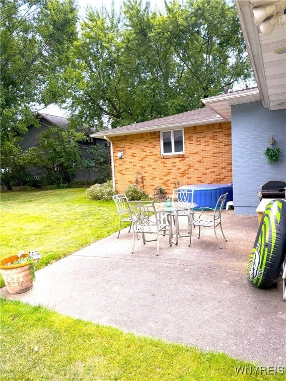 653 S S Colony Rd, Grand Island, NY 14072 - view of patio / terrace