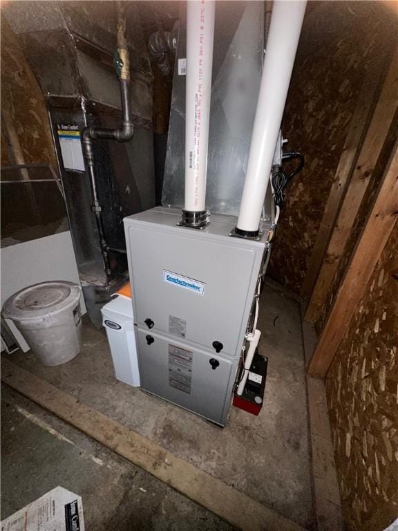 380 Sawyer St, Rochester, NY 14619 - utilities featuring heating unit