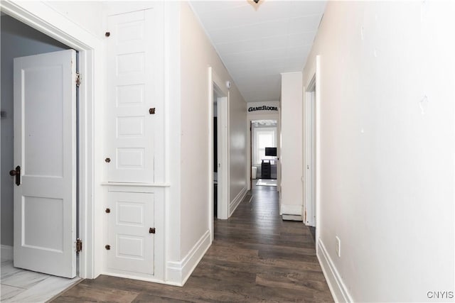 423 Highland Ave, Dewitt, NY 13057 - hallway with wood finished floors and baseboards