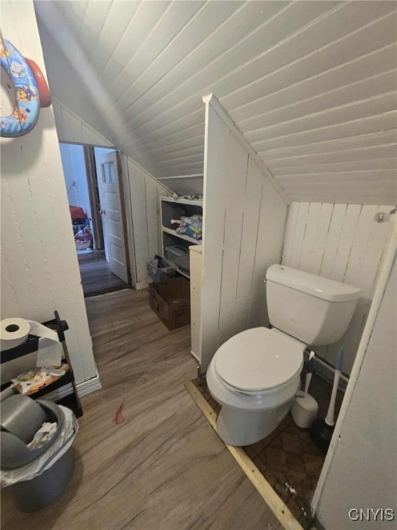 225 Lakeview Ave, Syracuse, NY 13204 - bathroom featuring wood finished floors and vaulted ceiling