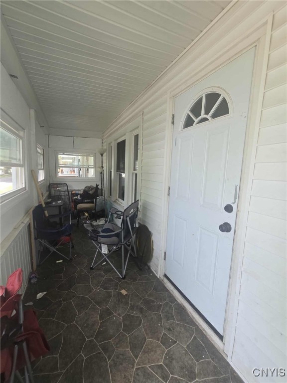 225 Lakeview Ave, Syracuse, NY 13204 - view of sunroom / solarium
