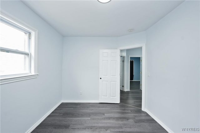 290 Riverside Ave, Buffalo, NY 14207 - empty room featuring dark wood-style floors and a smoke detector
