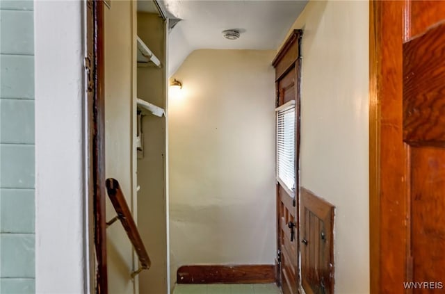 2239 Willow Ave, Niagara Falls, NY 14305 - view of stairway