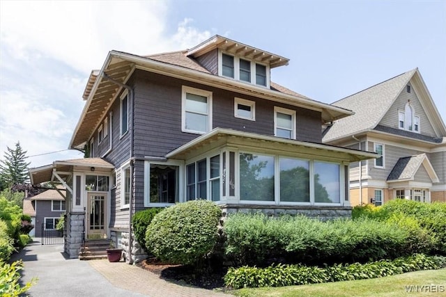 60 Parker Ave, Buffalo, NY 14214 - photo 2